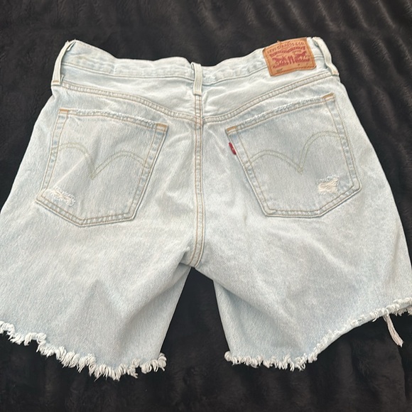 501 Levi's denim shorts 30 - Picture 2 of 5